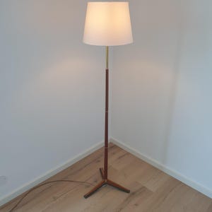 Teak floor lamp withbrass details, Scandinavian Floorlamp swedish design 1960s vintage light
