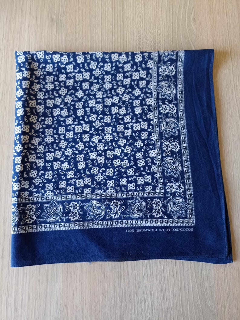 vintage swiss cotton floral bandana, handkerchief baumwolle, cotton head scarf, neckerchief Blue