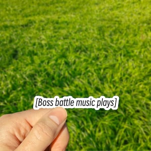 Adesivo Boss Battle Music Plays, Adesivo musicale divertente, Adesivo sarcastico, Adesivo meme, Adesivo per Kindle, bottiglia d'acqua, bicchiere, laptop