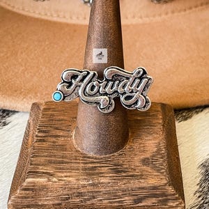 Anello Howdy in turchese e argento, gioielli western, outfit da rodeo NFR, grazioso anello western, anello regolabile con scritta Howdy Western