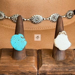 Anello con pietra turchese o pepita bianca, anello western, gioielli in turchese, anello western, gioielli western, anello in pietra di bufalo bianco