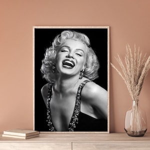 Vintage Marilyn Monroe Poster, Black and White Marilyn Monroe Wall Art Print, Fashion Print, Wall Art, Old Hollywood Decor, Digital Download