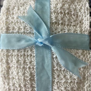 Handmade Crochet Baby Blanket: Soft White Star Stitch image 10