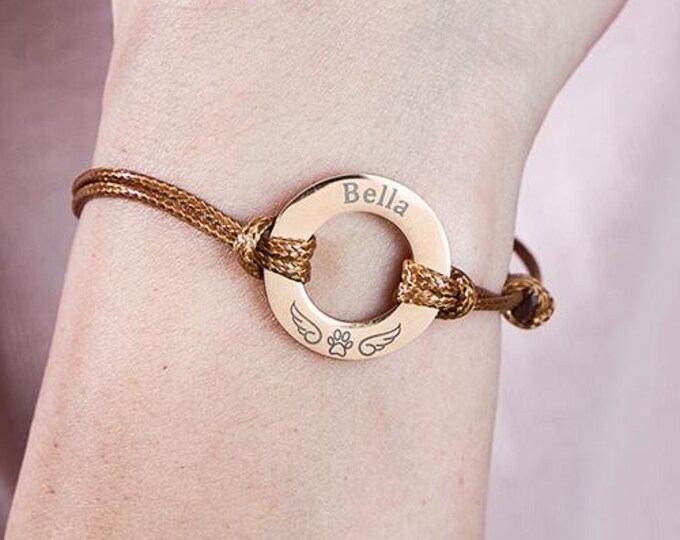 Angel Wings Pet Paw Print Bracelet: Personalized Engraved PU Leather Memorial Gift for Pet Lovers & Remembrance