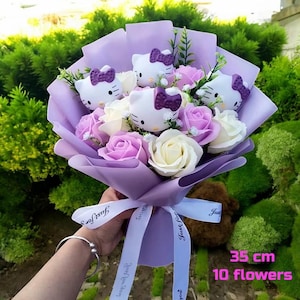 Ramo de flores de peluche, ramo de rosas, regalo de graduación, regalo para niños pequeños, regalo de dama de honor de boda, regalo de aniversario, ramo de peluche pastel de dibujos animados