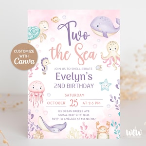 Puede incluir: Una invitación rosa y morada con criaturas marinas en acuarela para un segundo cumpleaños. El texto dice "Two the Sea" e incluye el nombre "Evelyn's" y la fecha "25 de octubre". Personalizable con Canva.