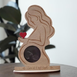 Personalized Ultrasound Photo Frame: Engraved Wooden Baby Announcement Gift，Pregnancy Reveal Gift