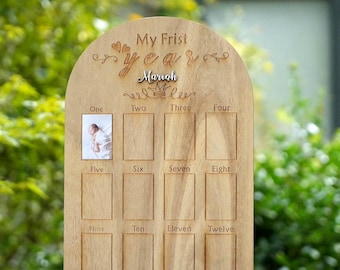 Personalized Baby 12 Monthly Photo Frame, New-born Gift, New Parent Gift, Baby Shower Gift, Gift idea for birth, First Year Photo Frame