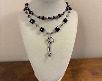 T-Halskette 2 | Schlüssel zu Erebor Halskette | Herr der Ringe Halskette | Hobbit Halskette | Grau Halskette | Perlen Halskette