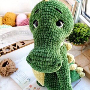Modelli alligatore all'uncinetto, modello alligatore alligatore amigurumi facile all'uncinetto - tutorial per principianti con istruzioni passo passo e foto