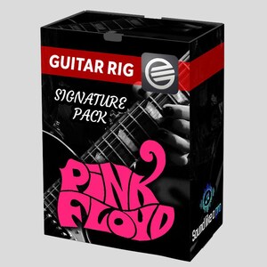 Puede incluir: Caja negra con el texto "GUITAR RIG SIGNATURE PACK" en blanco y rojo. La caja presenta una imagen en blanco y negro de una guitarra y una mano tocándola. El logo de Pink Floyd es rosa.