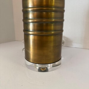 Antique Brass Table Lamp - Black Shade Lucite Base - 18in Vintage Accent Lamp afbeelding 5