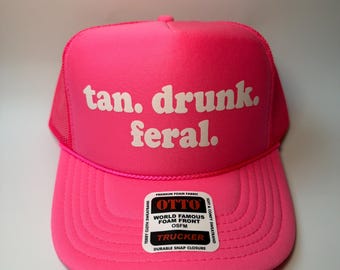 Bruine dronken Feral neon truckerpet - grappige truckerpet