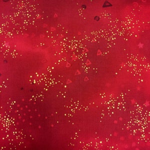 Clothworks Laurel Burch Basic Glitter w/ Metallic Gold Lt Red Cotton Fabric by the Yard or Select Length Y0808-4M