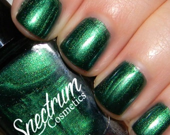 HOLLY Green Nail Polish