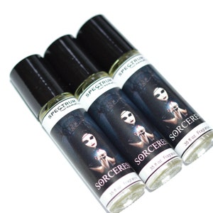 SORCERESS Perfume Vanilla, Pear and Cashmere Musk