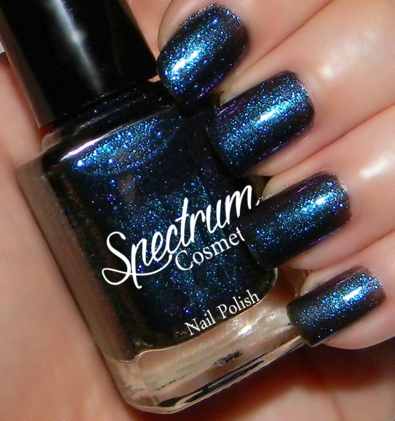 MYTH Blue to Violet Shimmer Duochrome Nail Polish image 1