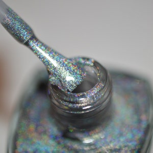 MIRROR MIRROR Linear Holographic Nail Polish image 2