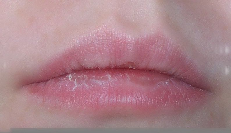 RIPE RASPBERRY Sugar Kisses Lip Polish Exfoliating Lip Scrub in a Tube image 3