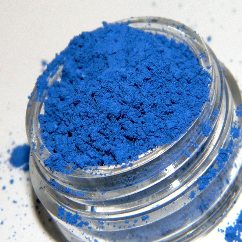 SKYLINE DRIVE Matte Blue Eyeshadow image 2