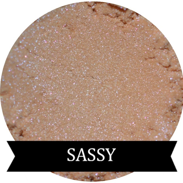 SASSY Nude eyeshadow with Violet shimmer