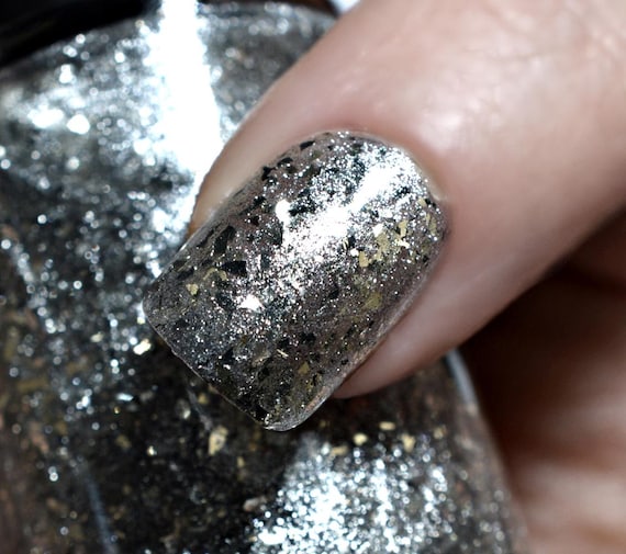 TIN FOIL KNIGHT Metallic Silver Nail Polish
