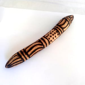 Outil tribal en bois sculpté à la main, bâton de méditation et de massage bohèmes, Clapp de poker aborigène d'Australie à la main
