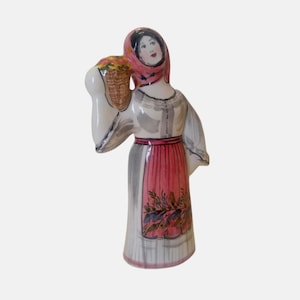 Vintage italiensk handmålad keramikfigur, folkkonstkorg med bondkvinna, studiokeramik italiensk folkloristisk dekor, traditionell SICILIEN
