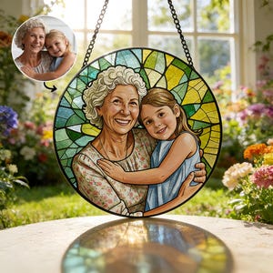 Custom Stained Glass Family Portrait Suncatcher, Personalized Window Hanging Keepsake from Photo, Memorial Gift for Grandma, Family Gift image 2