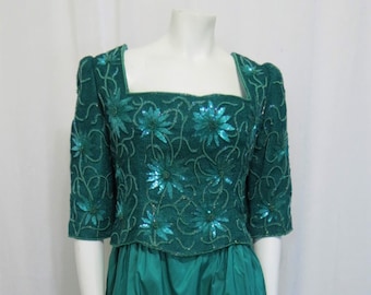 Richilene New York 1970's Spectacular Emerald Green  embroidered & beaded silk special occasion gown size Large