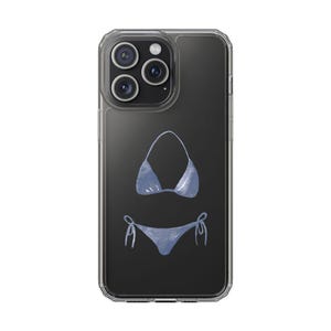Peut inclure: Une coque de téléphone transparente avec un bikini bleu imprimé au dos.