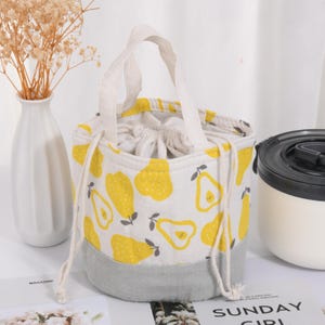 Fruit Insulated Lunch Bag: Drawstring/Zipper Closure, Cooler & Warmer Thermal Pear
