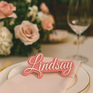 カスタムアクリルネームタグ – 結婚式、イベントなどに使えるパーソナライズされたプレースカード | シングル、ダブル、トリプルレイヤーのプレースカード