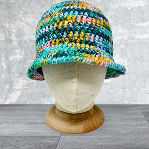 Crochet Bucket Hat, Handmade Summer Hat, Boho Festival Style, Y2K Boho Style, Summer Festival Accessory, Retro Hat