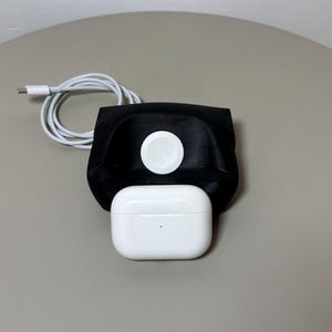 AirPods Pro 2 MagSafe Stand – charger not included - 3D Printed Pillow Dock for Wireless Charging | Cozy AirPods Holder | Apple Charging