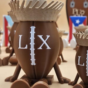 Puerto Rican Football Figurine with Pava – Limited Edition Football con pava 4"
