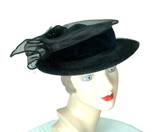 1930s black straw tilt hat with horse hair bow silk velvet band