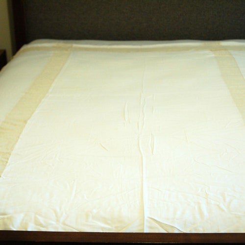1930s silk coverlet bed sheet white with ivory lace inserts 87