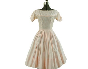 1950s pink pleated dress pintuck pleats ruched sleeves by Tailored Junior Size S/M