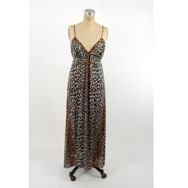 1970s Vanity Fair leopard print nylon nightgown empire waist Size 38 Size L