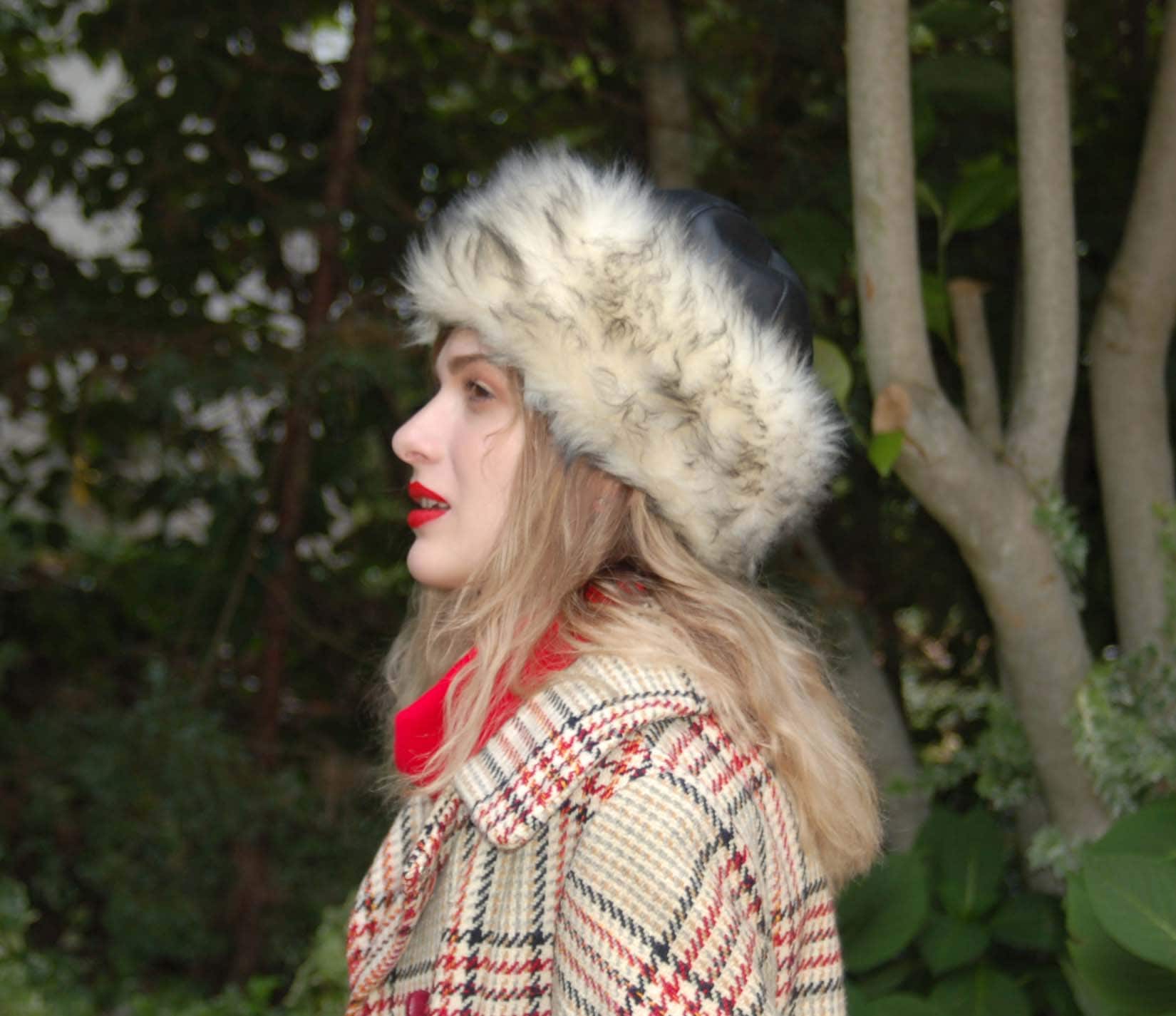 新作人気 1960s Winter Hat Betmar Fur Faux and Vinyl Black Hat Fur Hat 帽子