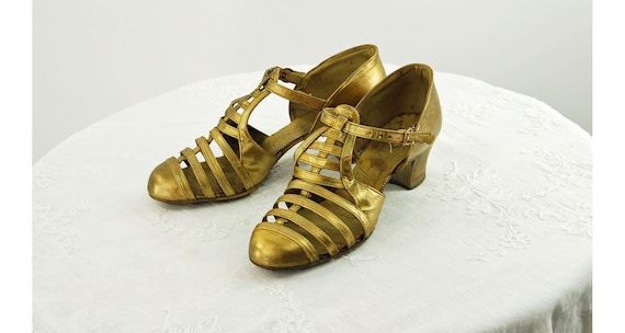 1920s 30s gold shoes T strap cage gladiator shoes