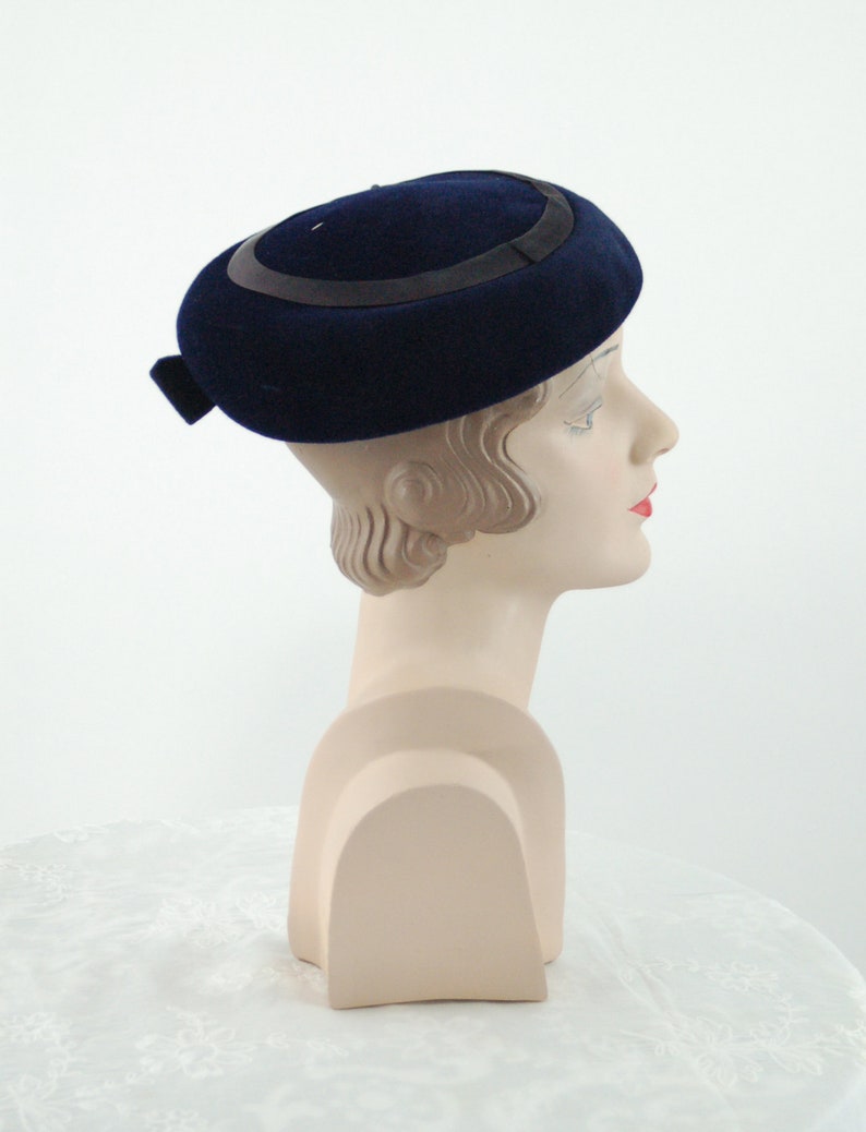 1950s navy blue fur felt saucer hat by Mr Walter Designed by Etsy