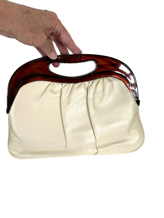 1970s clutch bag with caramel lucite handle and l… - image 4