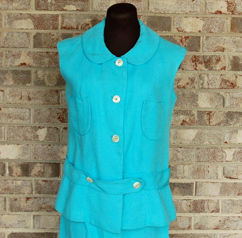 1960s linen suit, skirt suit, turquoise aqua blue, vest top, preppy, Peter Pan Collar image 2