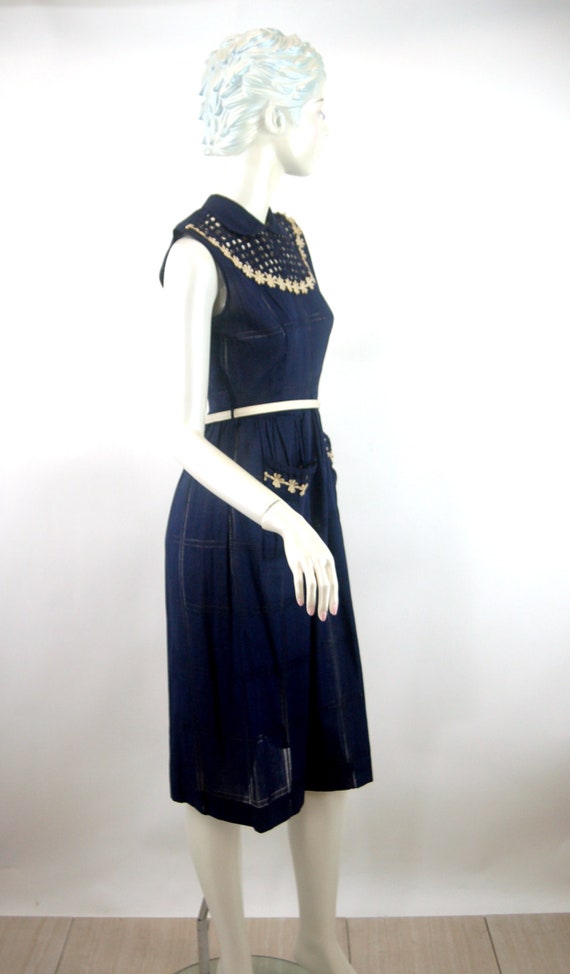 1950s 60s day dress with cut outs navy blue white… - image 8