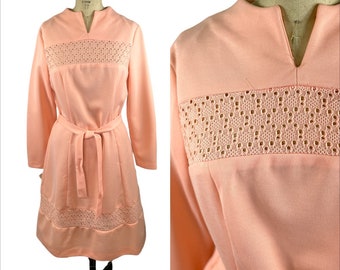 1970s peach dress with lace inserts and tie belt NOS Size L