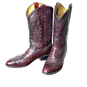 Gorgeous Tony Lama Patent Leather Mens Western Boots. GOLD LABEL. Sz. (9.5 D). Tony Lama Vintage Gold Label Lizard Wing Tip Urban Cowboy  main image 3
