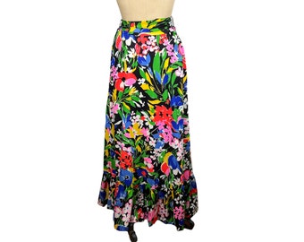 1960s 70s floral maxi peasant skirt with ruffled hem by Century of Boston Size M