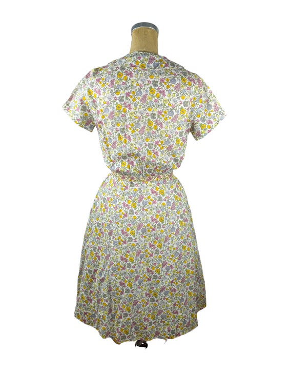 1950’s cotton floral shirtdress in shades of blue with matching belt